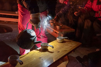 02 Scooter safari
 Hero